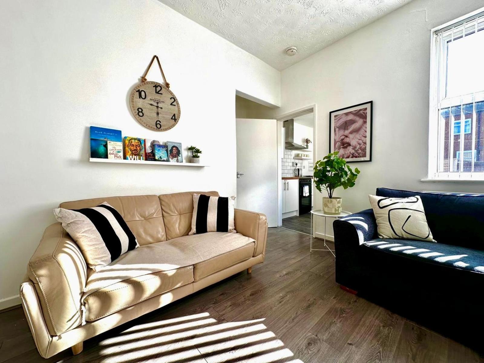 Spacious 3-Bedroom Family Home In Ince Bagian luar foto